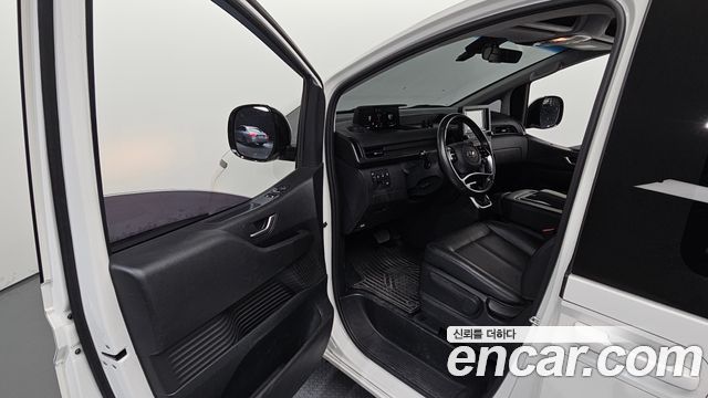 Hyundai Staria 2022 — photo 13
