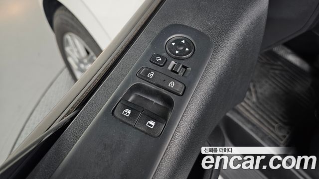 Hyundai Staria 2022 — photo 18