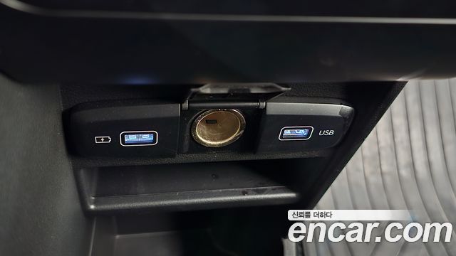 Hyundai Staria 2022 — photo 24