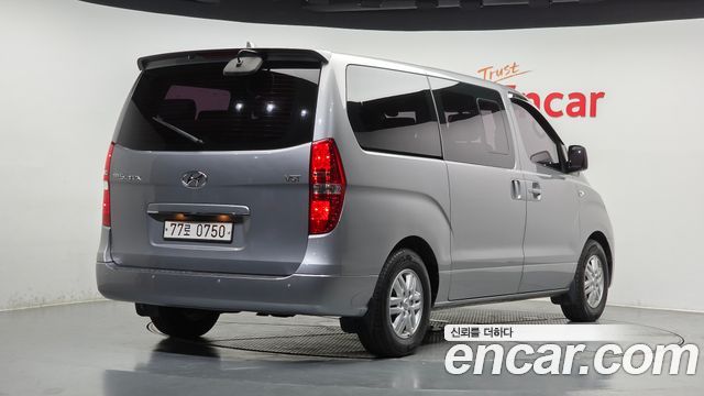 Hyundai Starex 2018 — photo 2