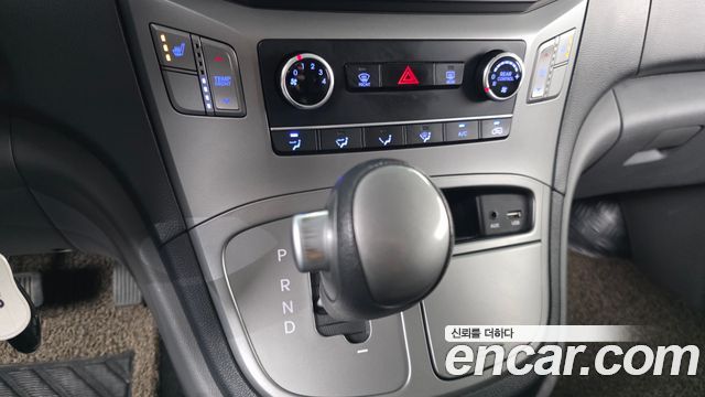 Hyundai Starex 2018 — photo 9