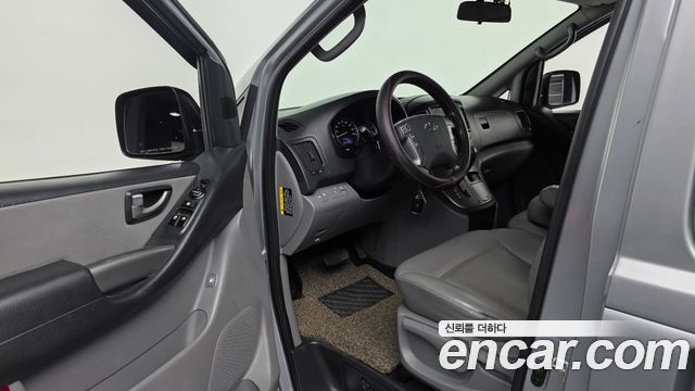 Hyundai Starex 2018 — photo 10