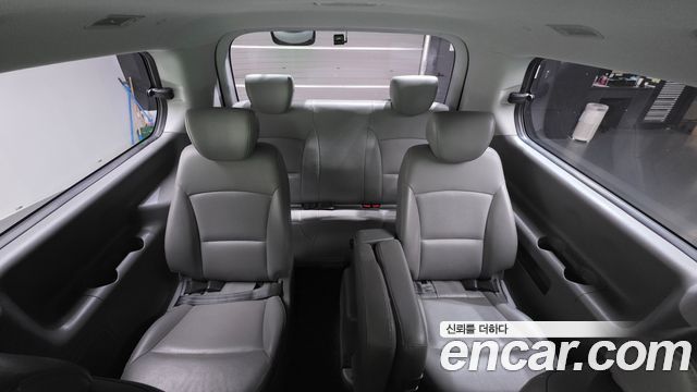 Hyundai Starex 2018 — photo 19