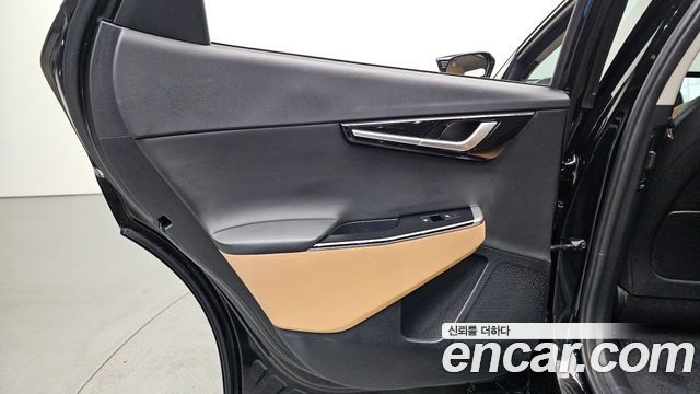 Kia EV6 2023 — photo 15