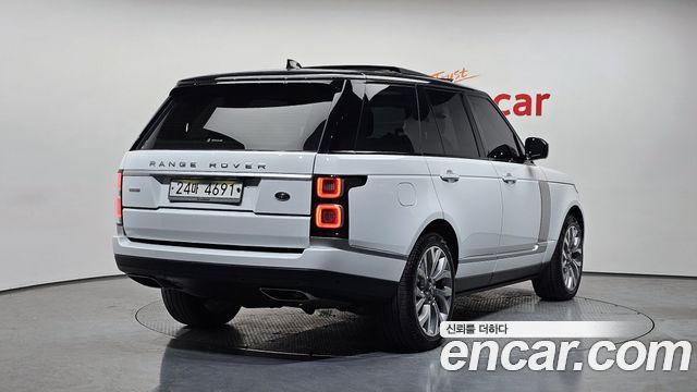Land Rover Range Rover 2018 — photo 2