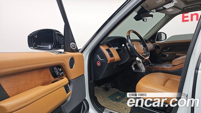Land Rover Range Rover 2018 — photo 13