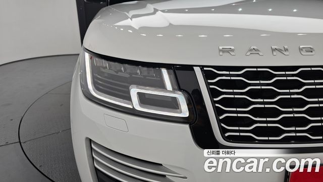Land Rover Range Rover 2018 — photo 8