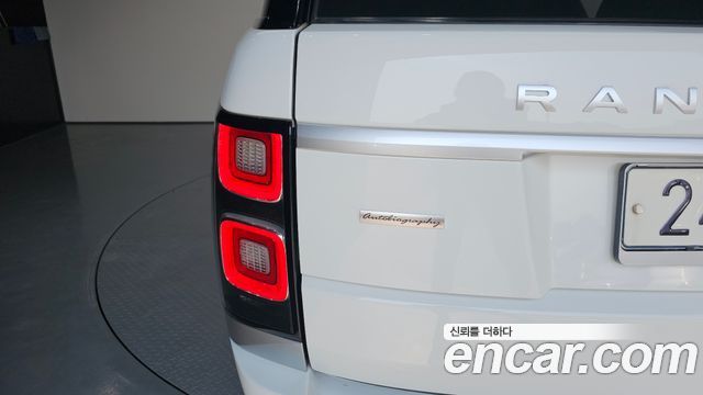 Land Rover Range Rover 2018 — photo 9