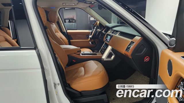 Land Rover Range Rover 2018 — photo 16