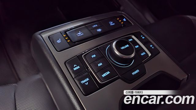 Hyundai Genesis 2015 — photo 18