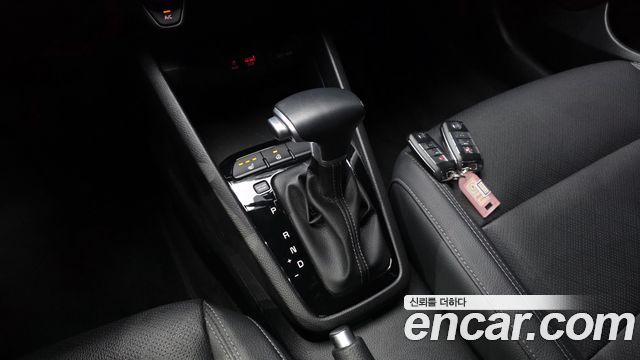 Kia Stonic 2018 — photo 12