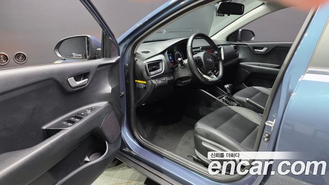 Kia Stonic 2018 — photo 13