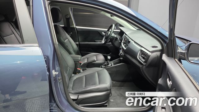 Kia Stonic 2018 — photo 17