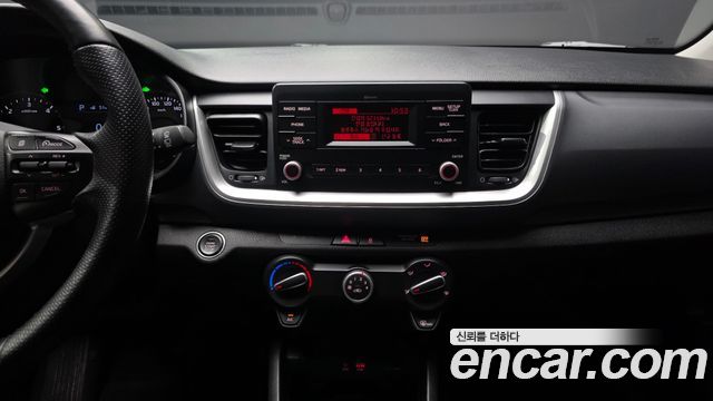 Kia Stonic 2018 — photo 20