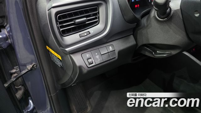 Kia Stonic 2018 — photo 23