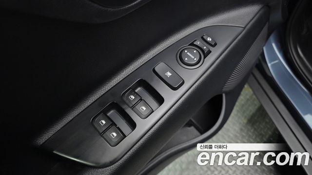 Kia Stonic 2018 — photo 24