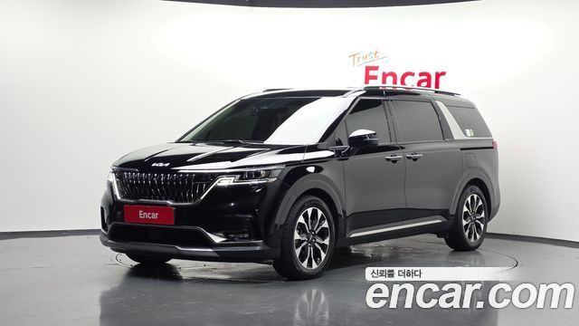 Kia Canival 2023 — photo 1