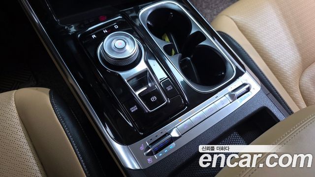 Kia Canival 2023 — photo 12