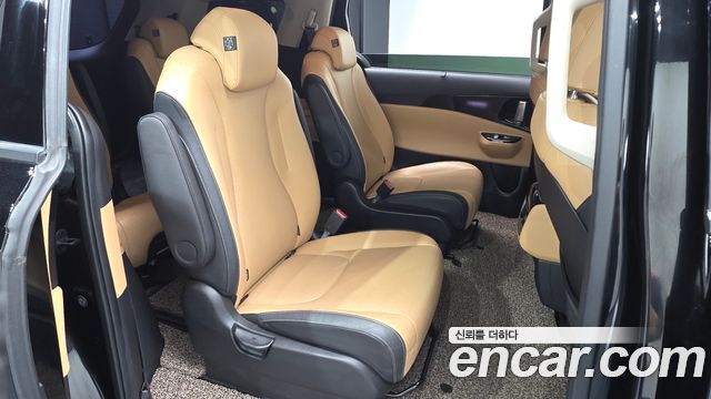 Kia Canival 2023 — photo 18