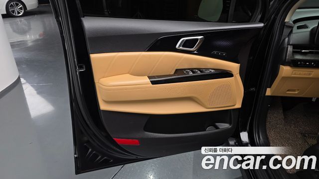 Kia Canival 2023 — photo 14