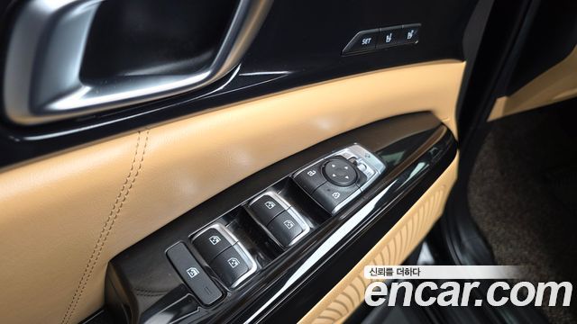 Kia Canival 2023 — photo 31