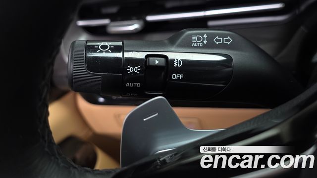 Kia Canival 2023 — photo 33