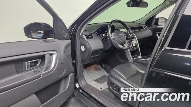 Land Rover Discovery Sport 2016 — photo 10