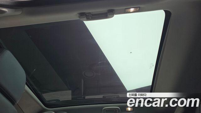 Land Rover Discovery Sport 2016 — photo 18