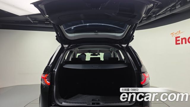 Land Rover Discovery Sport 2016 — photo 20