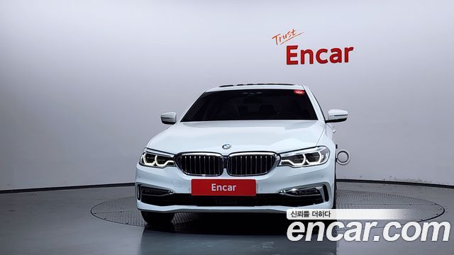 BMW 5-Series 2018 — photo 3