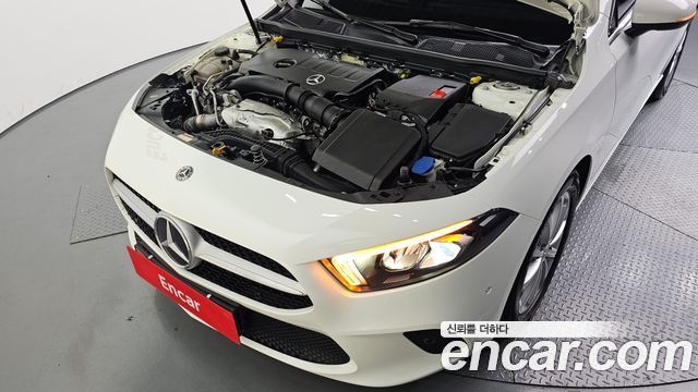 Mercedes-Benz A-Class 2020 — photo 6