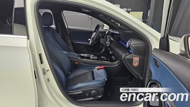Mercedes-Benz A-Class 2020 — photo 18
