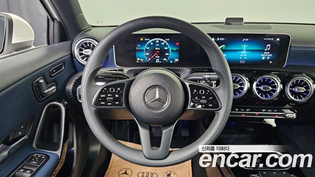 Mercedes-Benz A-Class 2020 — photo 22