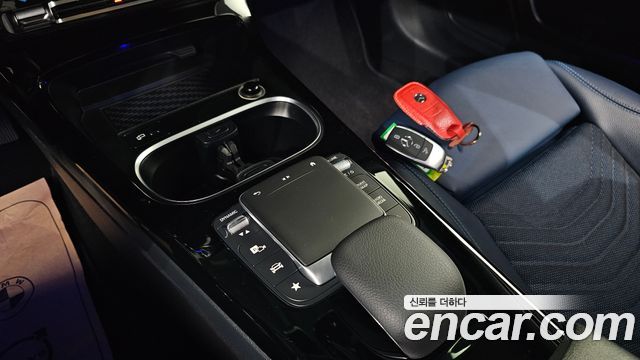 Mercedes-Benz A-Class 2020 — photo 26