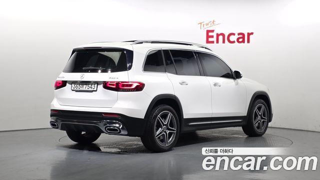 Mercedes-Benz GLB-Class 2022 — photo 2