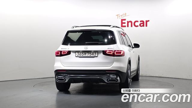 Mercedes-Benz GLB-Class 2022 — photo 4