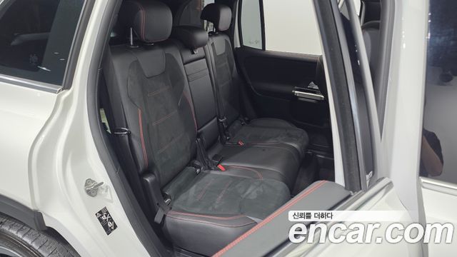 Mercedes-Benz GLB-Class 2022 — photo 18