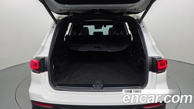 Mercedes-Benz GLB-Class 2022 — photo 25