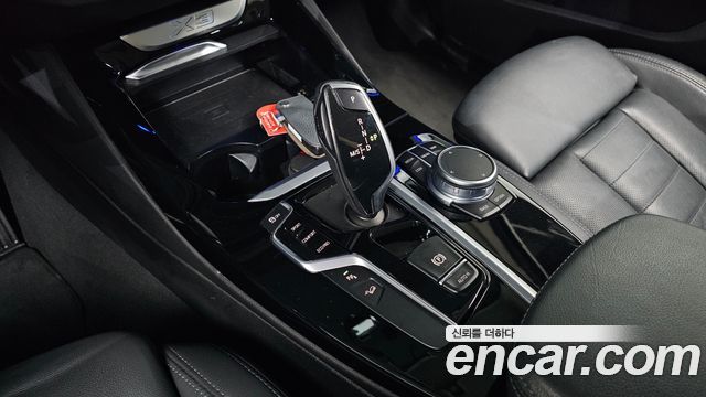 BMW X3 2021 — photo 9