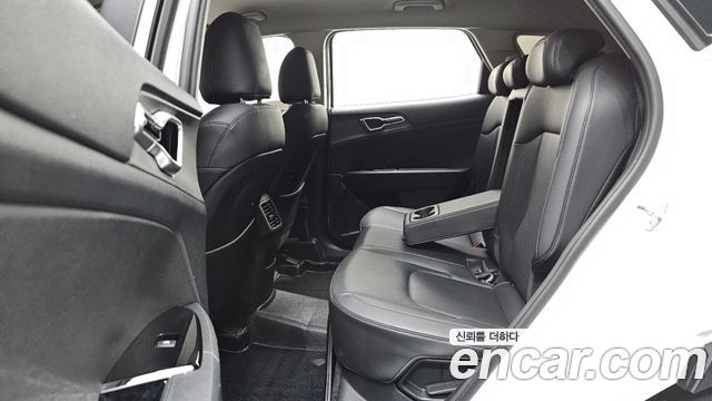 Kia Sportage 2023 — photo 11