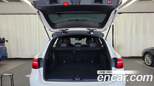 Mercedes-Benz GLC-Class 2019 — photo 26