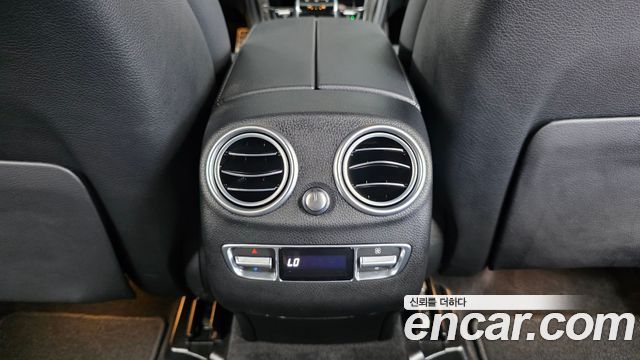 Mercedes-Benz GLC-Class 2019 — photo 31