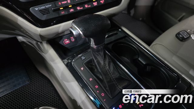 Kia Canival 2017 — photo 9