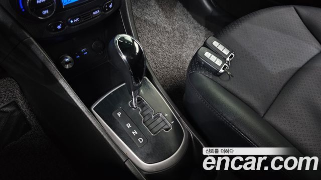 Hyundai Accent 2014 — photo 9