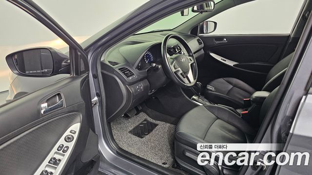 Hyundai Accent 2014 — photo 10