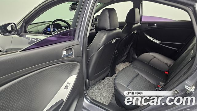 Hyundai Accent 2014 — photo 11