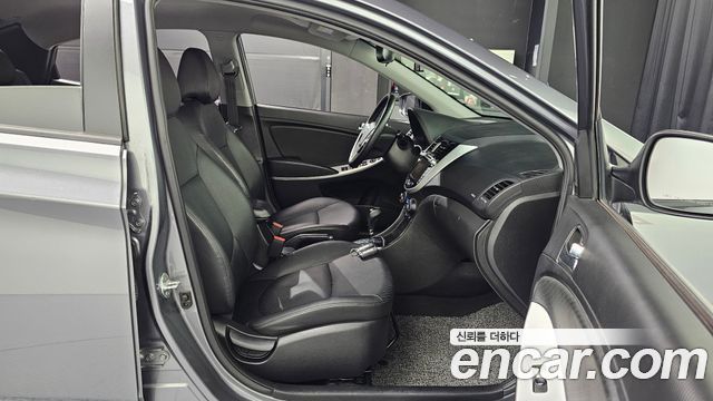 Hyundai Accent 2014 — photo 12
