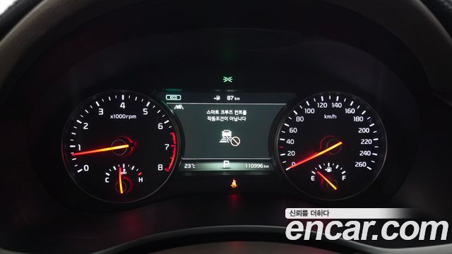 Kia K7 2017 — photo 11