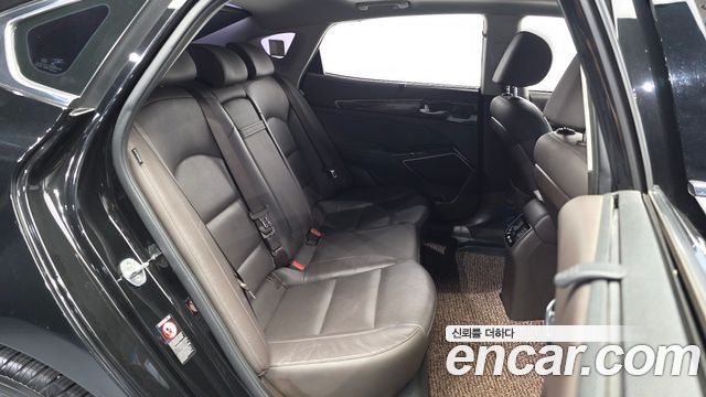 Kia K7 2017 — photo 17