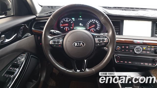 Kia K7 2017 — photo 19